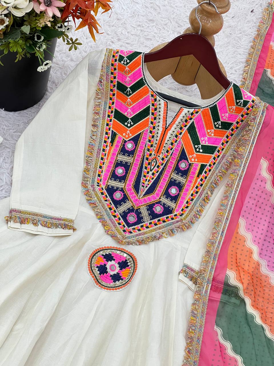 *Navratri Special Premium Designer GOWN Trendy & Comfortable GOWN