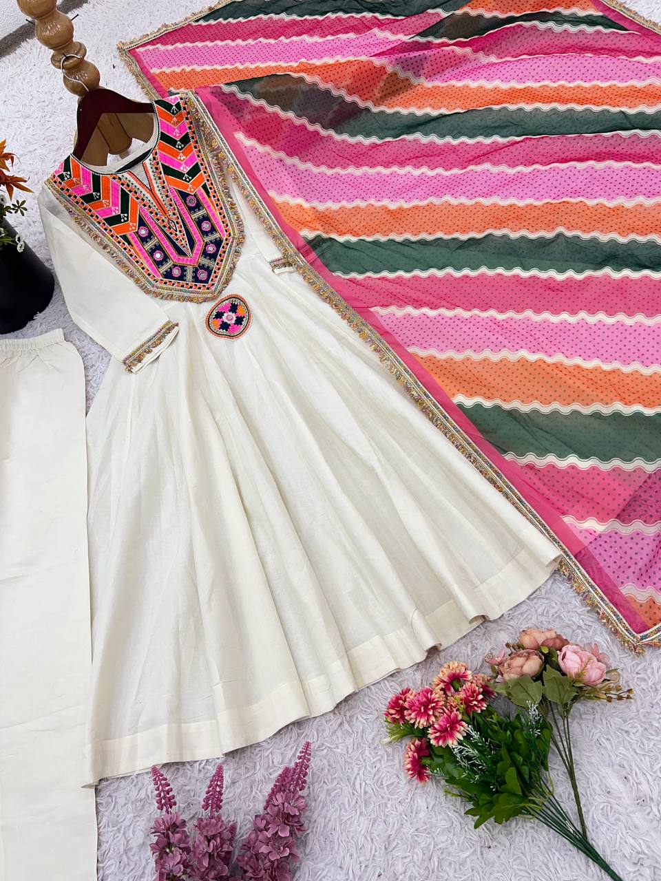 *Navratri Special Premium Designer GOWN Trendy & Comfortable GOWN