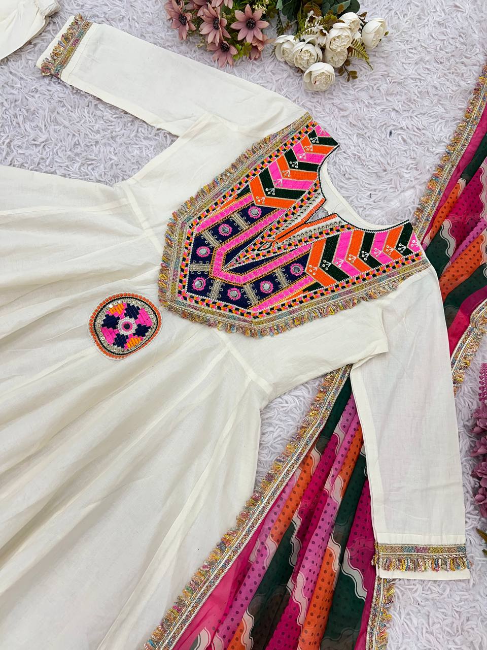 *Navratri Special Premium Designer GOWN Trendy & Comfortable GOWN