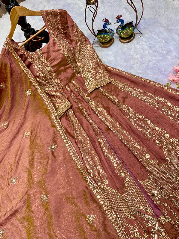 NEW ĐĚSIGNER PARTY WEAR LOOK GOWN WITH LAHENGHA AND EMBROIDERY WORK single available wholesale
