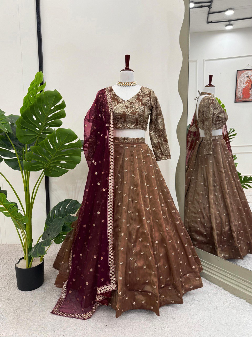 Hevay Boutiq Collection Lehengha details Jimi choo
