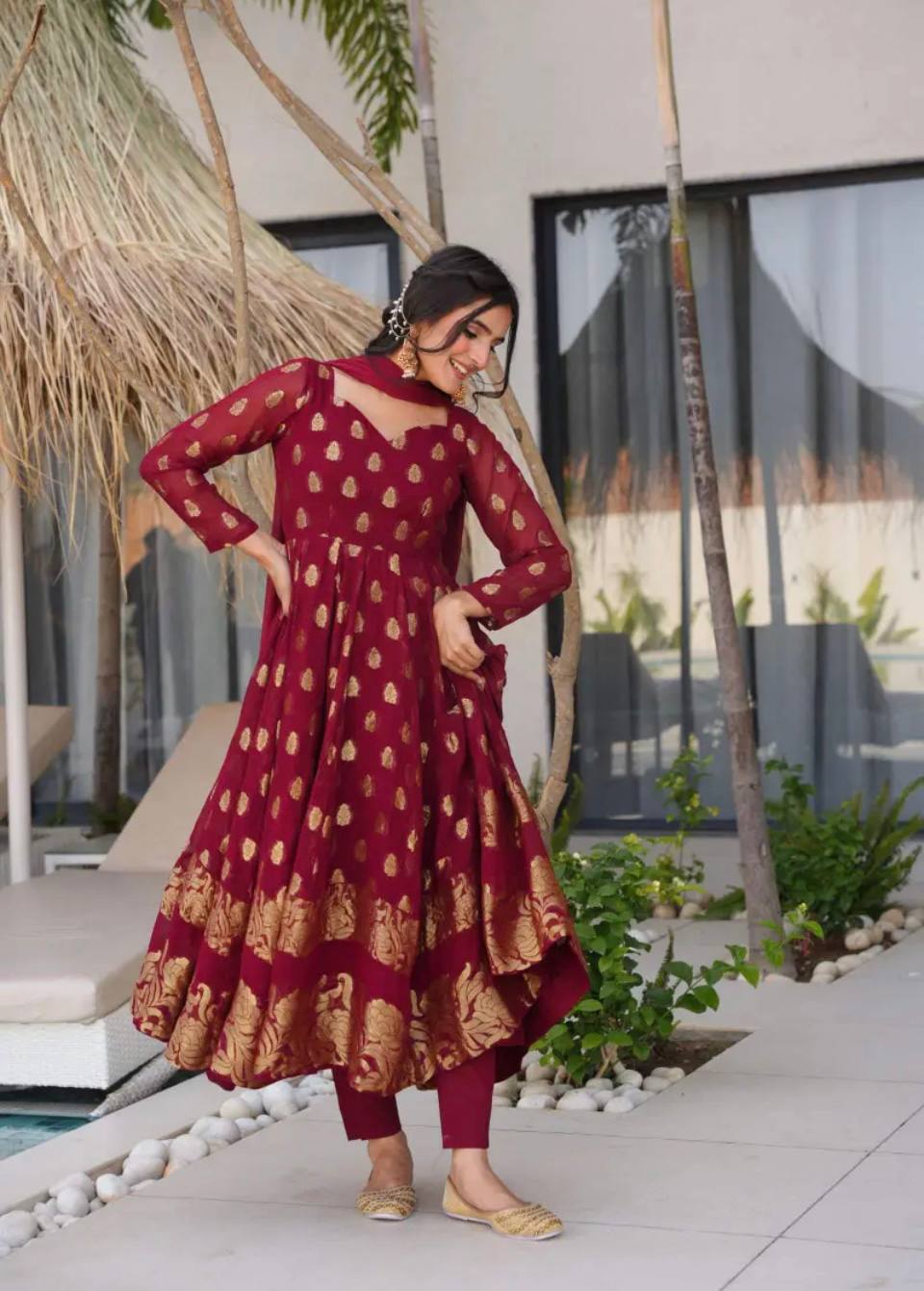 NEW ĐĚSIGNER PARTY WEAR LOOK GOWN WITH PANT AND EMBROIDERY WORK single available wholesale