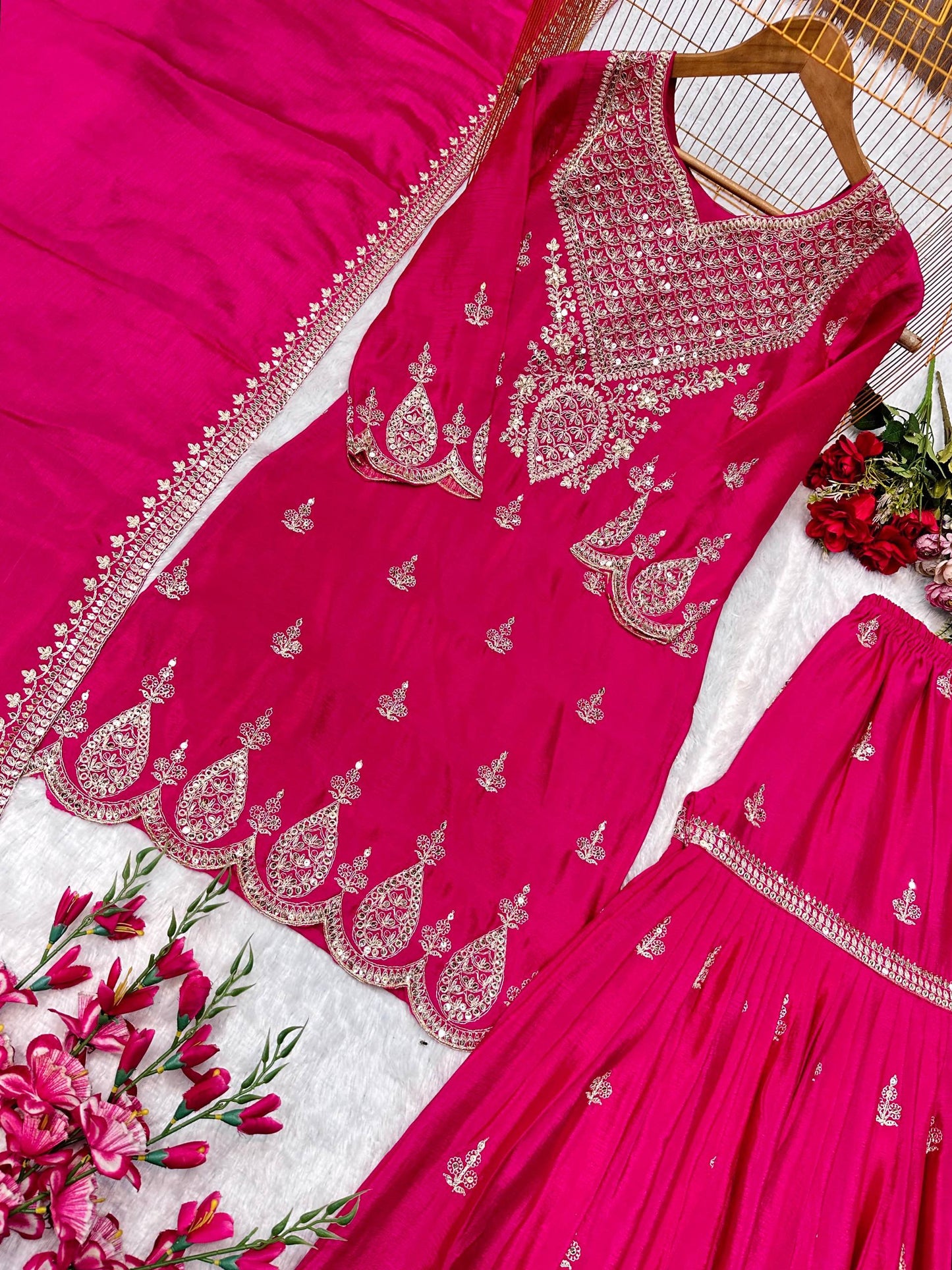 NEW ĐĚSIGNER PARTY WEAR TOP AND PLAZZO. WITH FANCY DUPPATA WITH EMBROIDERY WORK single available wholesale