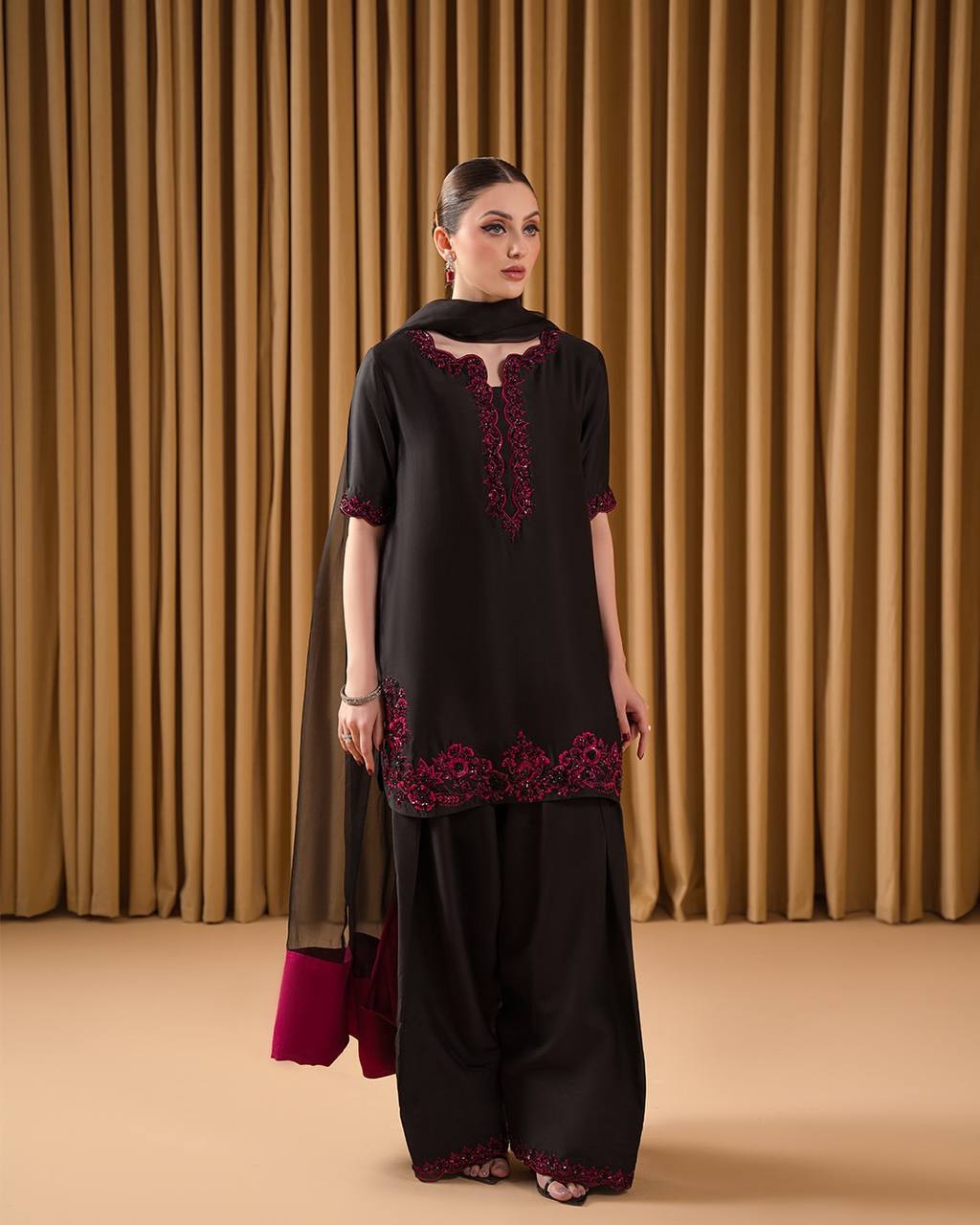 Đěsigner Party Wear Look Pur Natural Crepe Top & Farshi Palazzo With Dupatta set