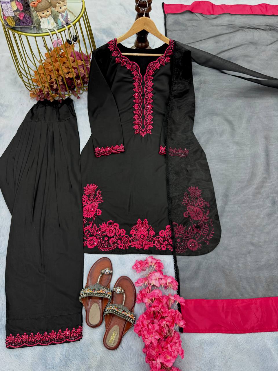 Đěsigner Party Wear Look Pur Natural Crepe Top & Farshi Palazzo With Dupatta set