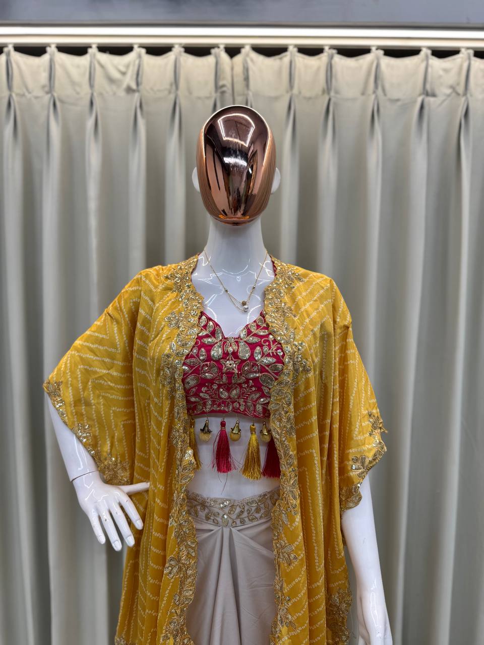 THREE PIECE WESTERN OUTFIT FOR TRENDY WEDDING SEASON