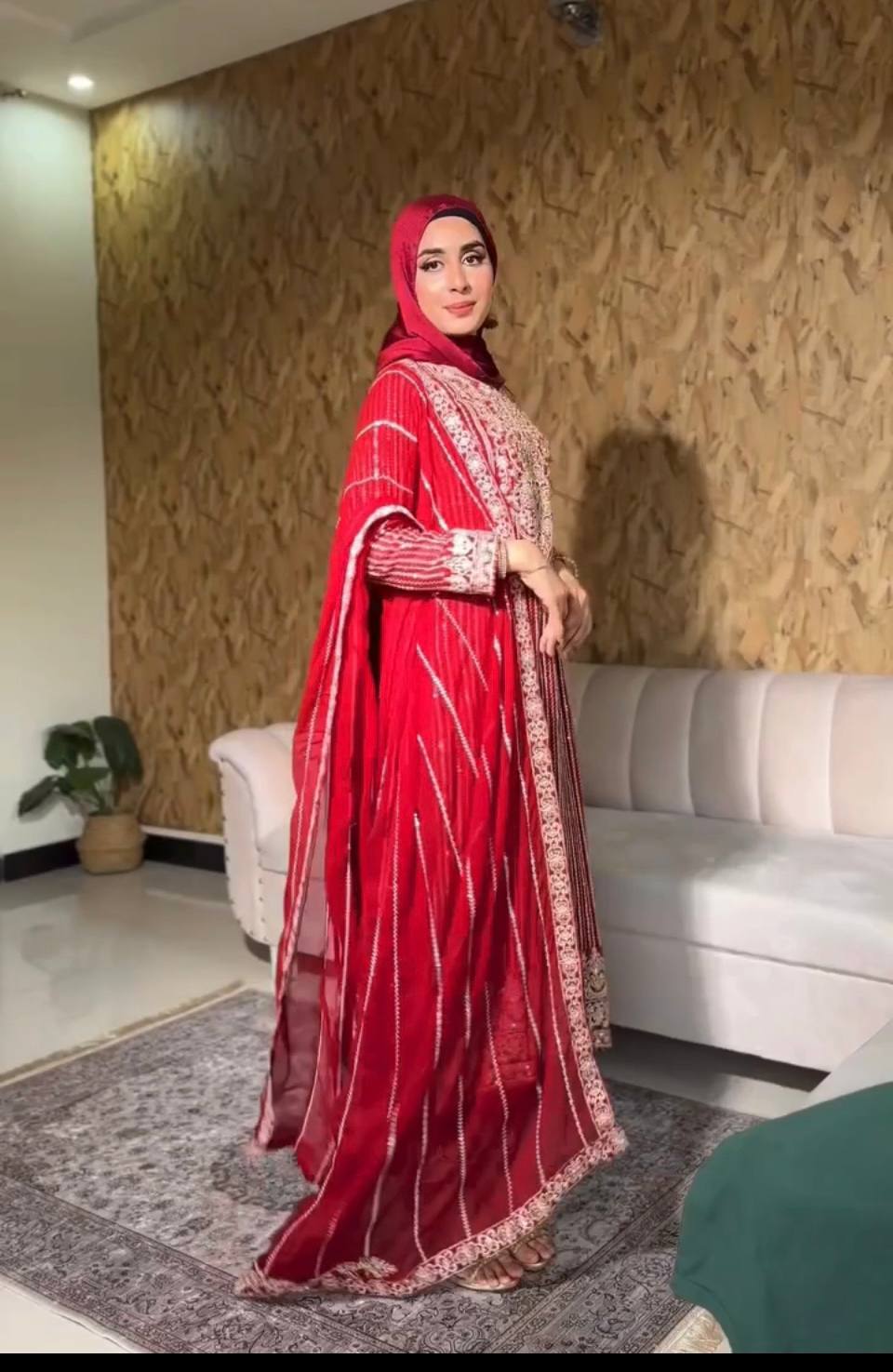 NEW ĐĚSIGNER PARTY WEAR TOP AND PANT . WITH FANCY DUPPATA WITH EMBROIDERY WORK