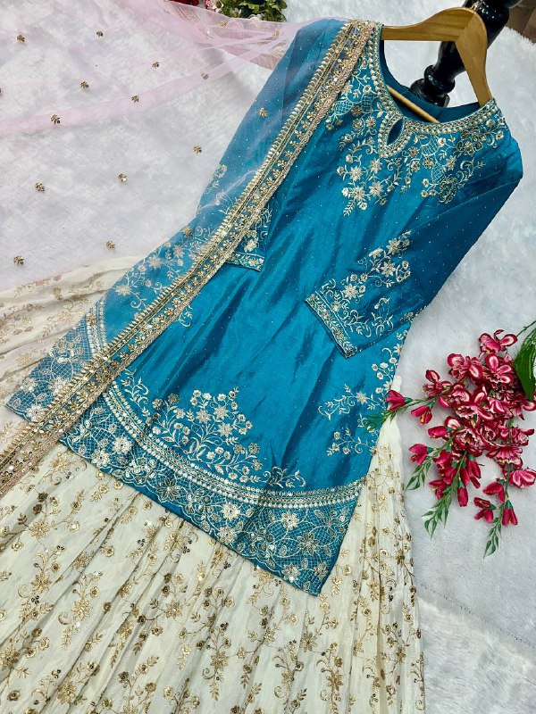 ĐĚSIGNER PARTY WEAR TOP AND LAHENGHA. WITH FANCY DUPPATA AND EMBROIDERY WORK
