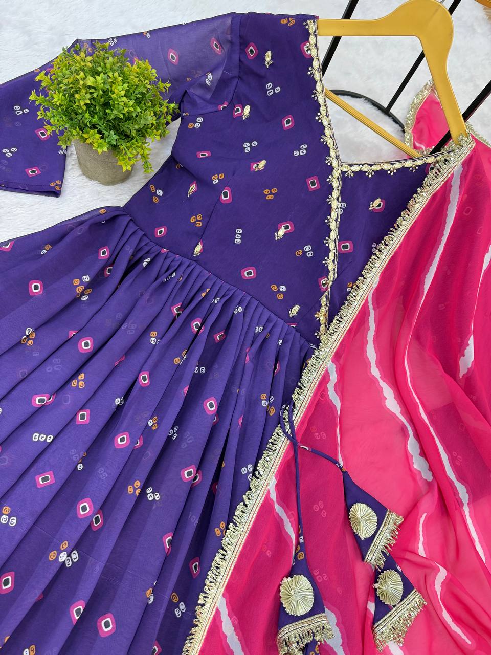 ANARKALI SET SUPERHIT TRENDING 3 PIECES GOWN, PENT & DUPATTA SET WITH EMBROIDERED NACK & DUPATTA ON FAUX GEORGETTE FABRIC