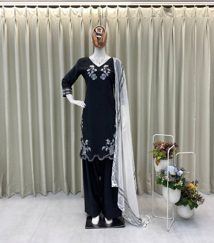 DESIGNER AND MOST TRENDING FARSI SALWAR SUIT IN THREE PIECE WITH EMBROIDERY WORK