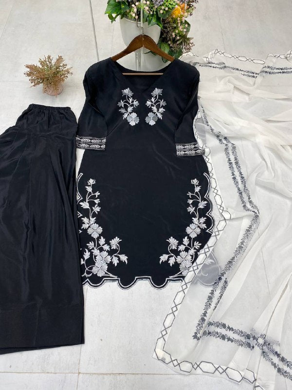 DESIGNER AND MOST TRENDING FARSI SALWAR SUIT IN THREE PIECE WITH EMBROIDERY WORK