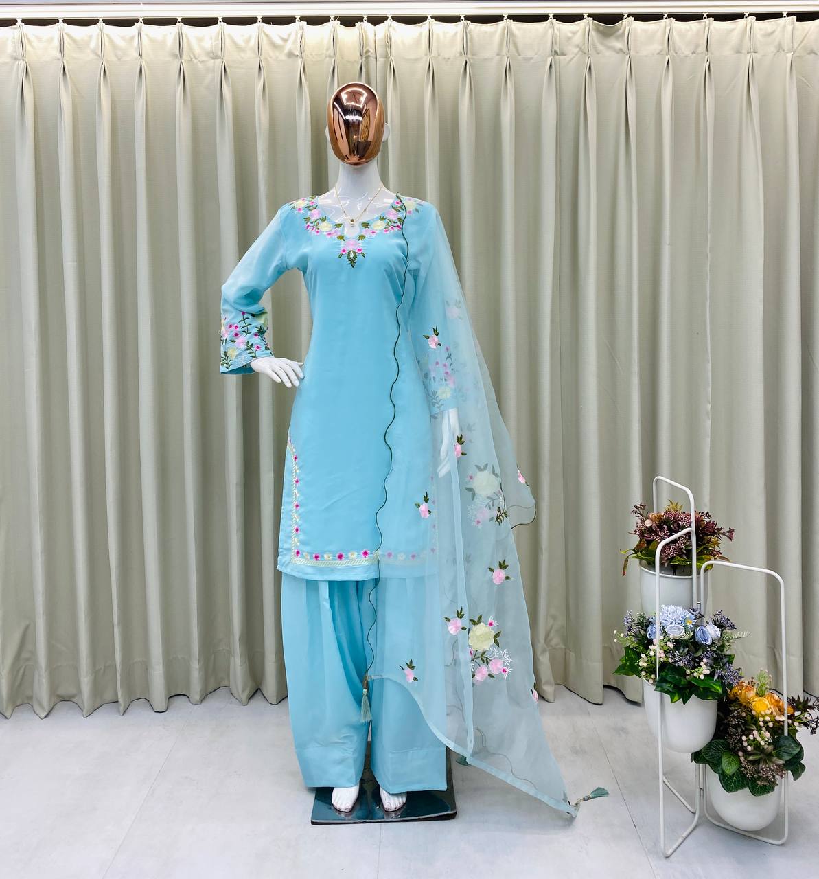 DESIGNER AND MOST TRENDING FARSI SALWAR SUIT IN THREE PIECE WITH EMBROIDERY WORK