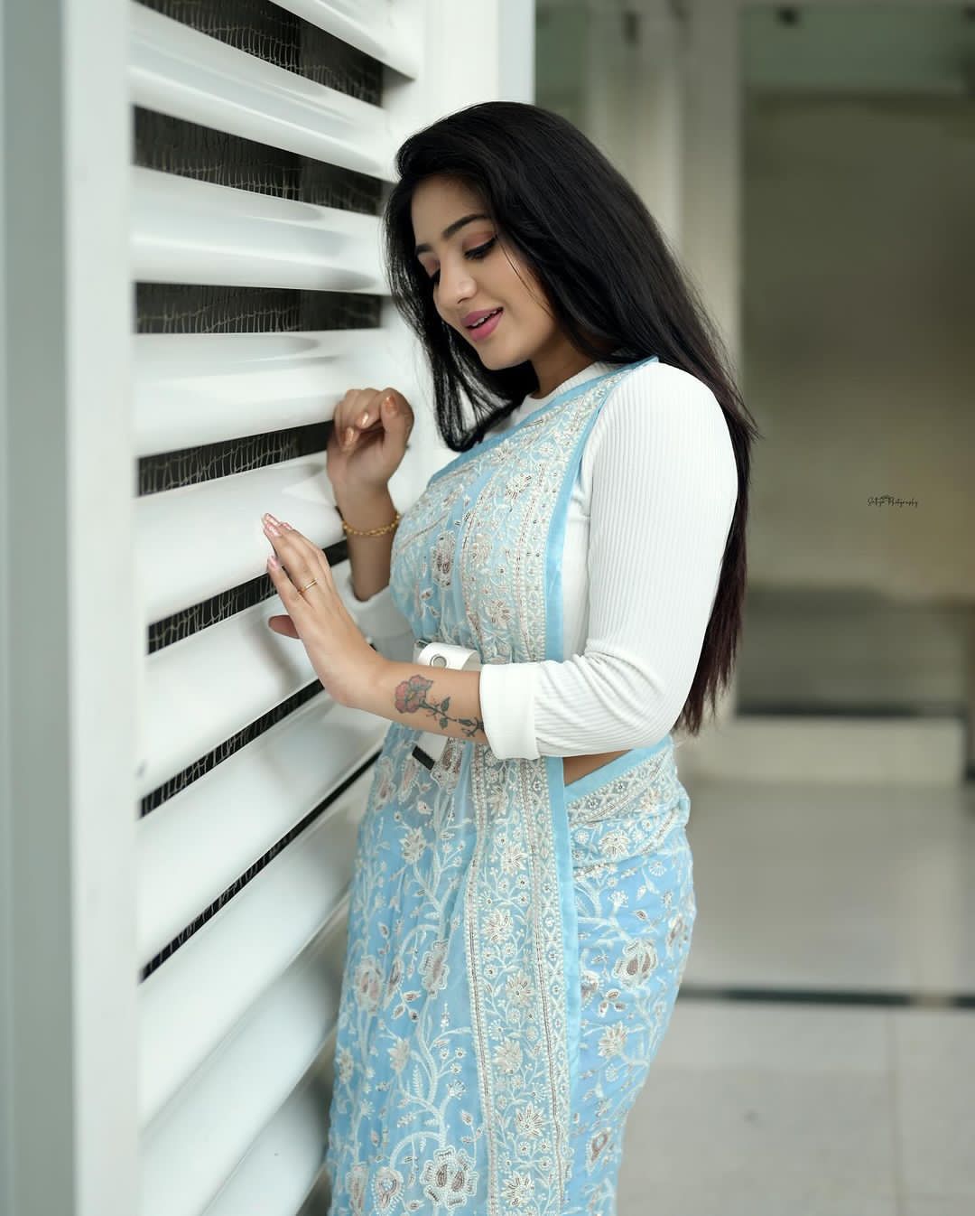 Pure geogert fabric with heavy lucknovi white thread work nd seqnce work in all over sarees with contrast silk blous