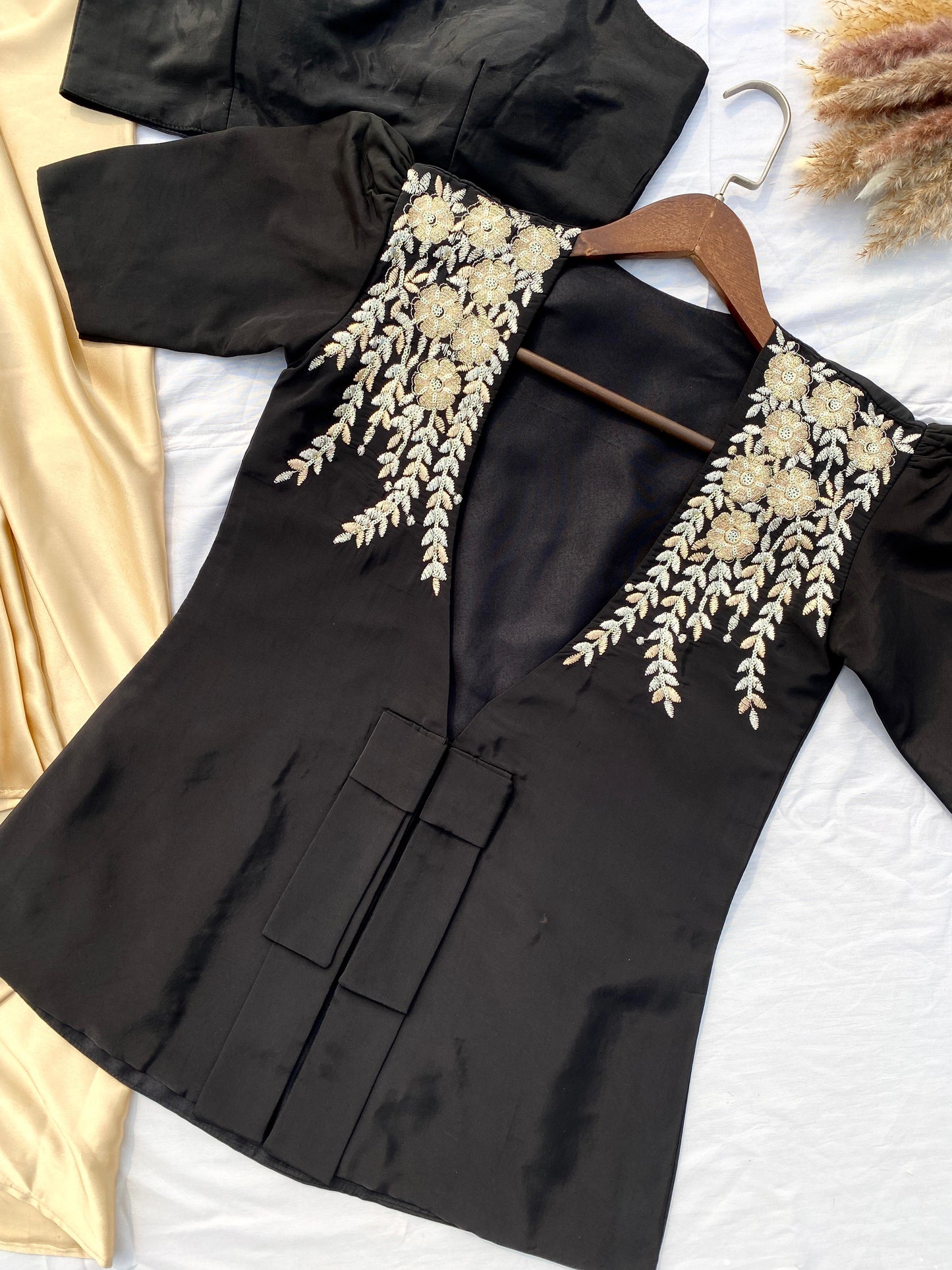 NEW THREE PIECE WESTERN OUTFIT FOR TRENDY WEDDING SEASON