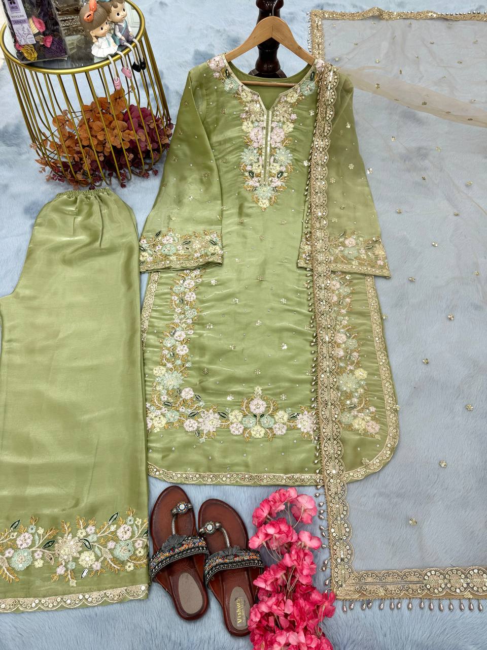 Đěsigner Party Wear Look Pur Chinon Silk Top Plazzo & Dupatta Set