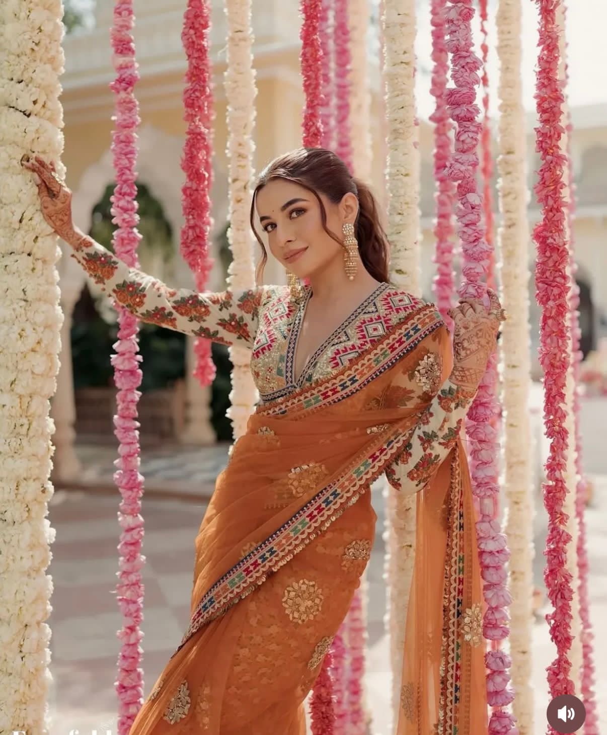 LAUNCHING NEW SUPERHIT DESIGN ON NET FABRIC WITH HEAVY EMBROIDERY & FANCY LACE WORK SAREE WITH STITCH BLOUSE