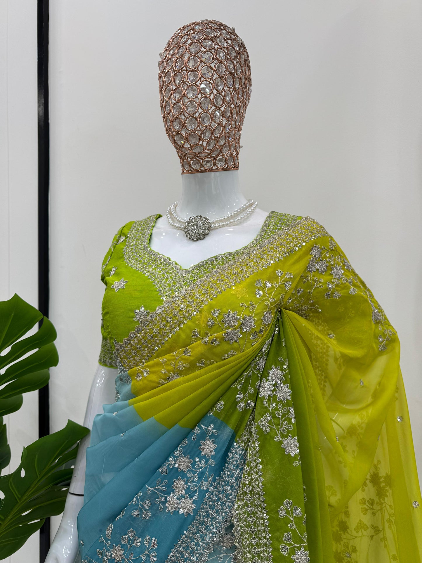 Looking some one for this same colour beautiful Designer Saree on Tibby silk Febric with Thred & Sequnce work with Digital Print and Blouse on Mono Benglori Silk Febric With Thred & Sequnce work