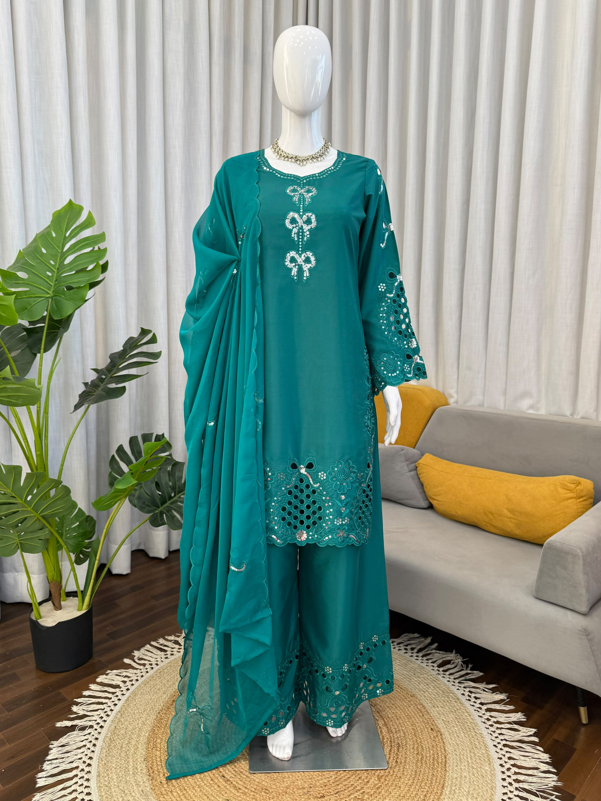 Designer Palzoo Set β Elegant Ethnic Wear β¨ π Crafted in Classy Tones with Premium Fabric & Detailin