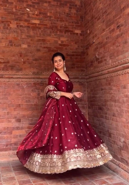 Đěsigner Anarkali Suit In New Fancy Style
