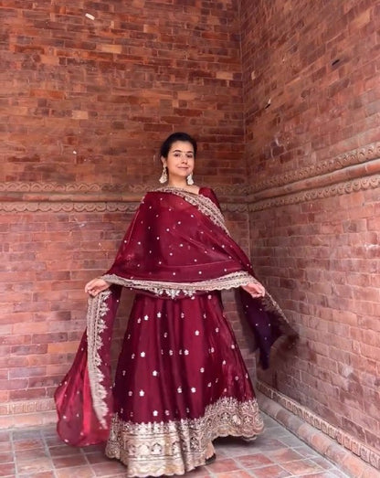 Đěsigner Anarkali Suit In New Fancy Style
