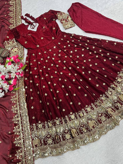 Đěsigner Anarkali Suit In New Fancy Style