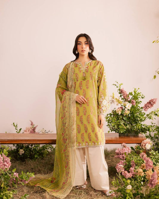 ĐĚSIGNER PARTY WEAR  TOP AND FARSI SALVAR . WITH FANCY DUPPATA AND EMBROIDERY WORK