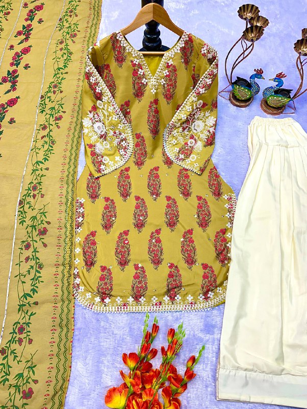 ĐĚSIGNER PARTY WEAR  TOP AND FARSI SALVAR . WITH FANCY DUPPATA AND EMBROIDERY WORK