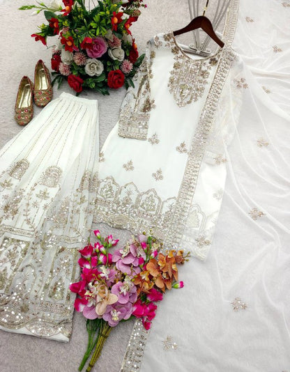 Bollywood    Gwon&Pent&dupatta* Reddy To Wear Look Design