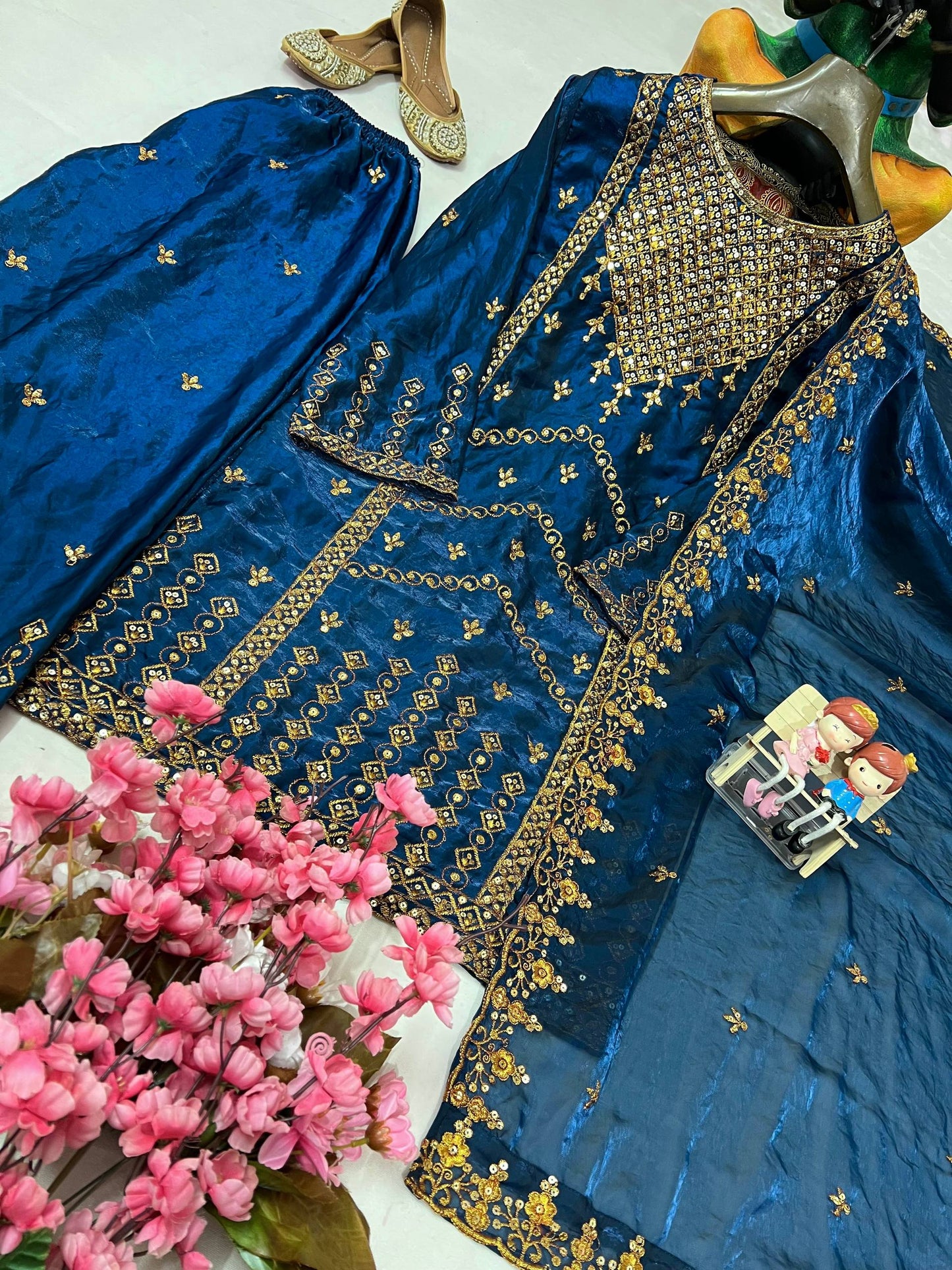 ENHANCE THE BEAUTY OF YOUR WARDROBE WITH THIS NEWLY LAUNCHED KURTI-PLAZZO SET