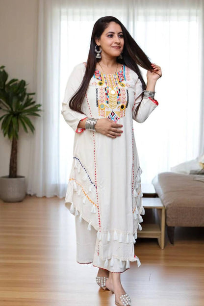 Trendy & Comfortable Cord Set”🎀🌸💃 2-Piece Stylish Ensemble: Includes a well-fitted top and coordinated bottom