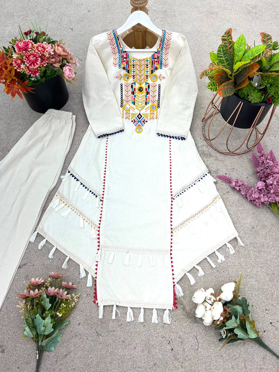 Trendy & Comfortable Cord Set”🎀🌸💃 2-Piece Stylish Ensemble: Includes a well-fitted top and coordinated bottom
