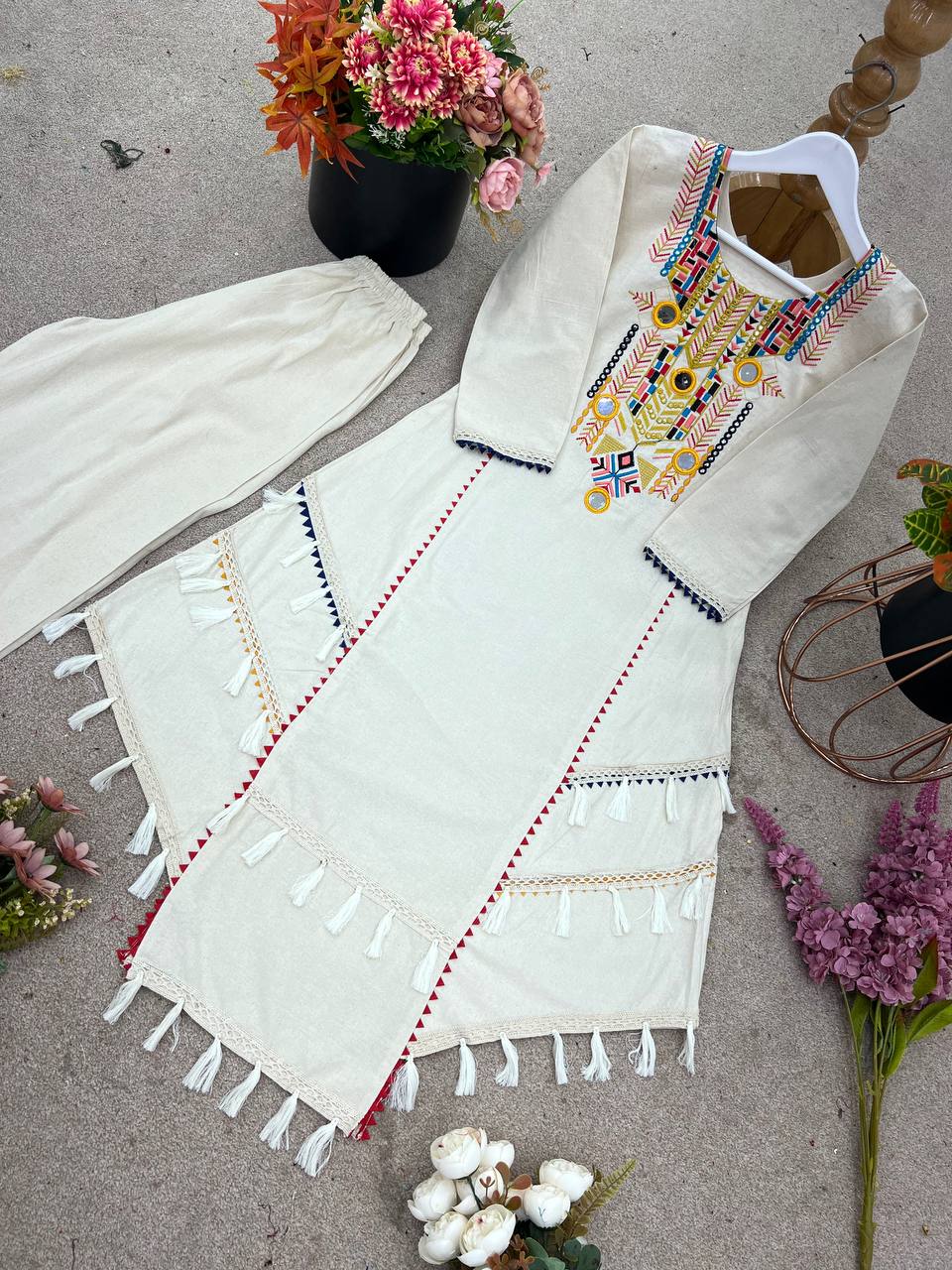 Trendy & Comfortable Cord Set”🎀🌸💃 2-Piece Stylish Ensemble: Includes a well-fitted top and coordinated bottom