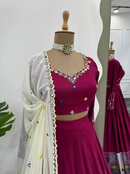 navrati lehenga choli Hevay Boutiq Collection