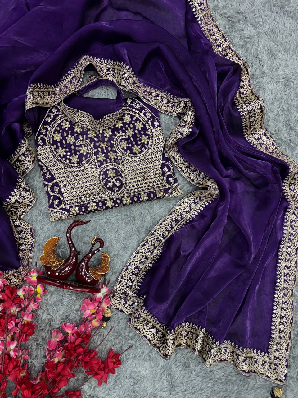 anaya pandya Bollywood celebrity sequence saree collection