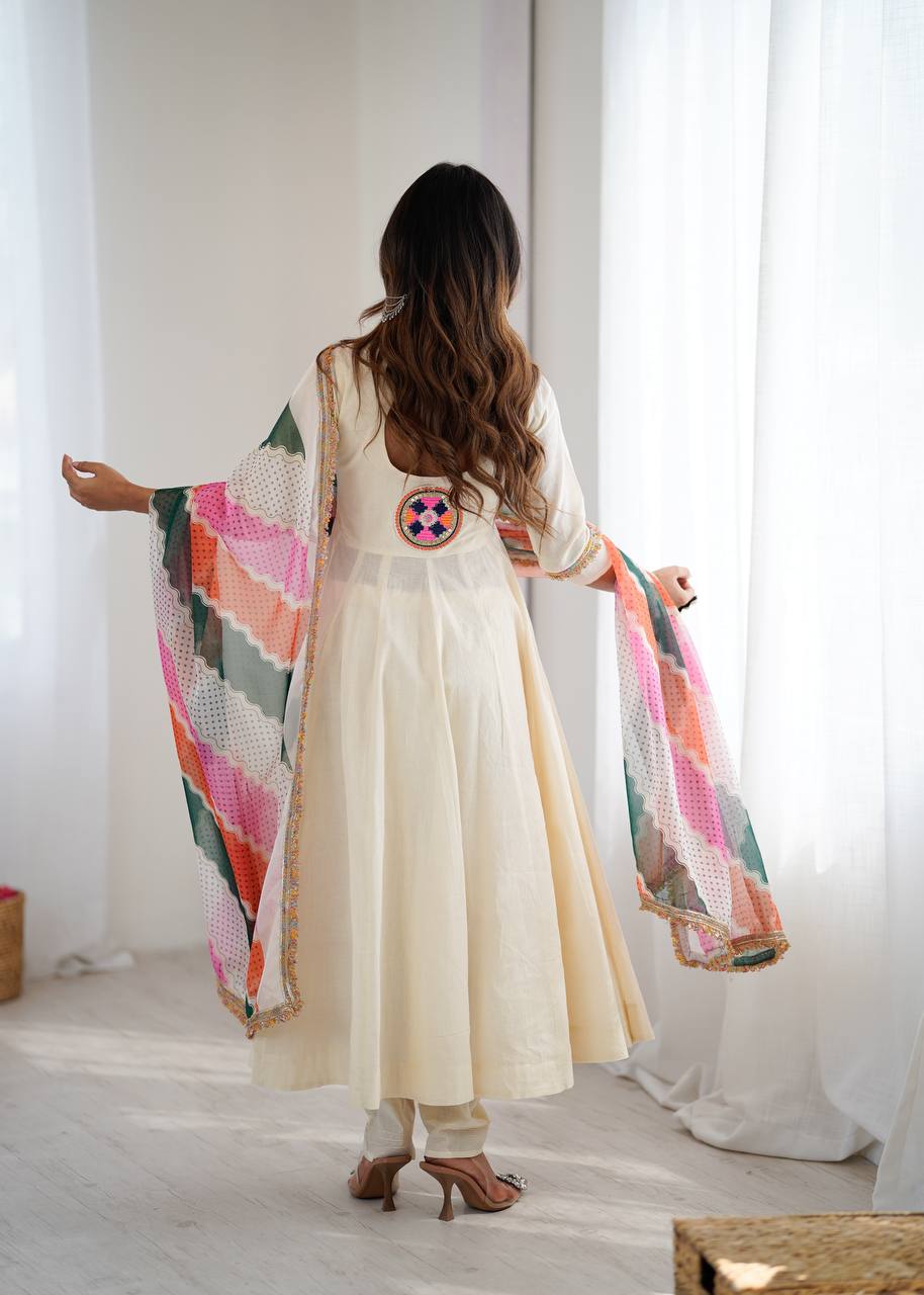 *Navratri Special Premium Designer GOWN Trendy & Comfortable GOWN