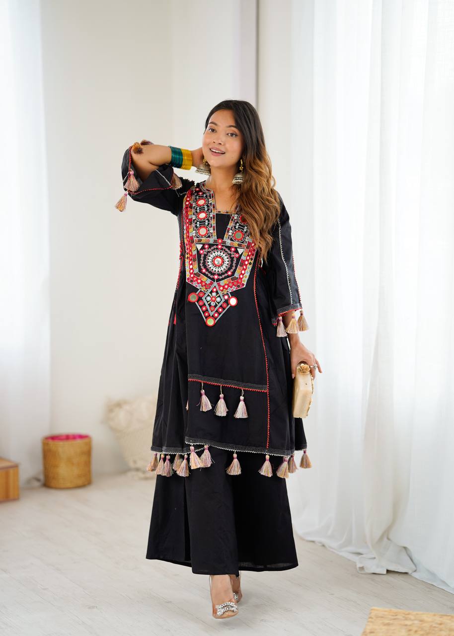 The Perfect Match –Trendy & Comfortable Cord Set”🎀🌸💃 2-Piece Stylish Ensemble: Includes a well-fitted top and coordinated bottom