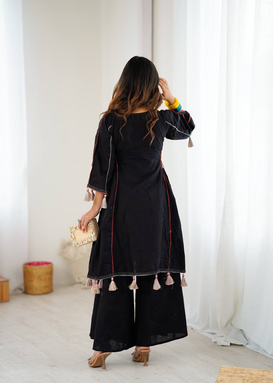 The Perfect Match –Trendy & Comfortable Cord Set”🎀🌸💃 2-Piece Stylish Ensemble: Includes a well-fitted top and coordinated bottom