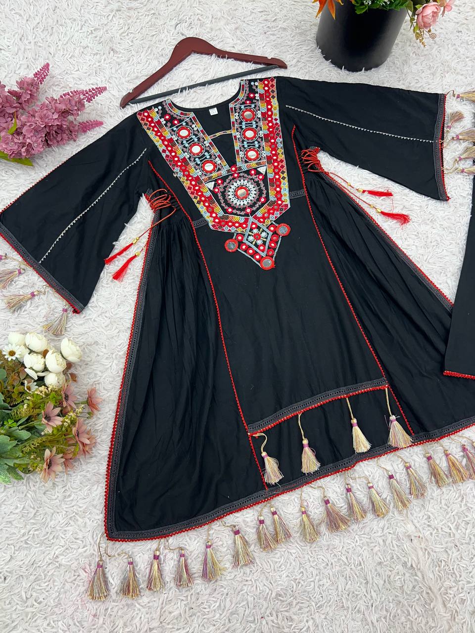 The Perfect Match –Trendy & Comfortable Cord Set”🎀🌸💃 2-Piece Stylish Ensemble: Includes a well-fitted top and coordinated bottom