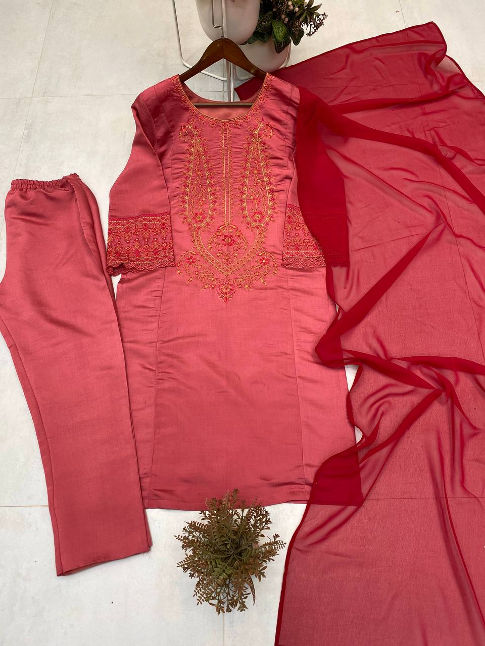 DESIGNER WEAR EXCLUSIVE SUIT IN ROMAN SILK FABRIC TOP AND PANT WITH DUPATTA IN GEORGETTE