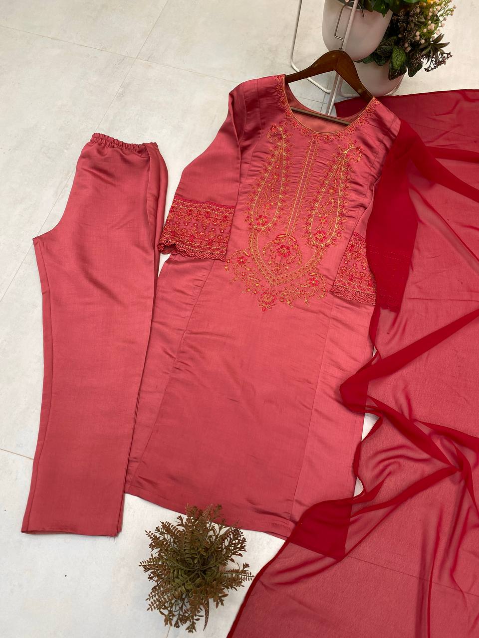 DESIGNER WEAR EXCLUSIVE SUIT IN ROMAN SILK FABRIC TOP AND PANT WITH DUPATTA IN GEORGETTE