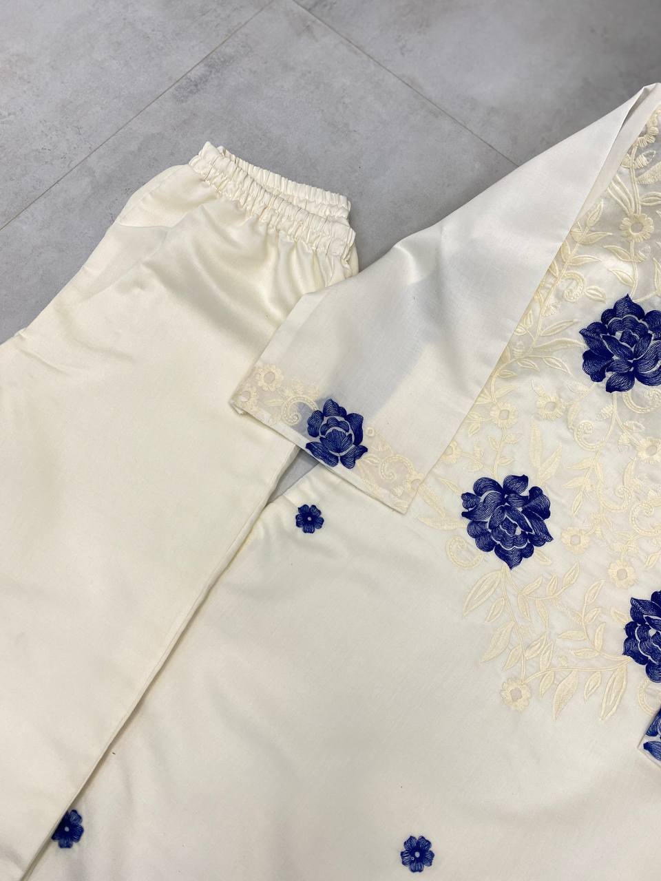 DESIGNER WEAR EXCLUSIVE SUIT IN EMBROIDERED ROMAN SILK FABRIC TOP AND PANT WITH DUPATTA PAIR