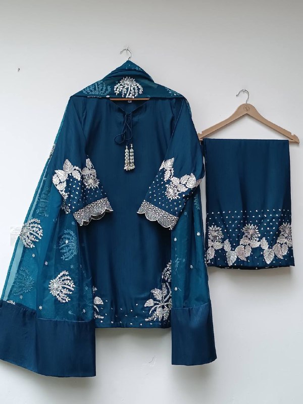 Đěsigner Party Wear Look Pur Natural Crepe Top & Palazzo With Dupatta set