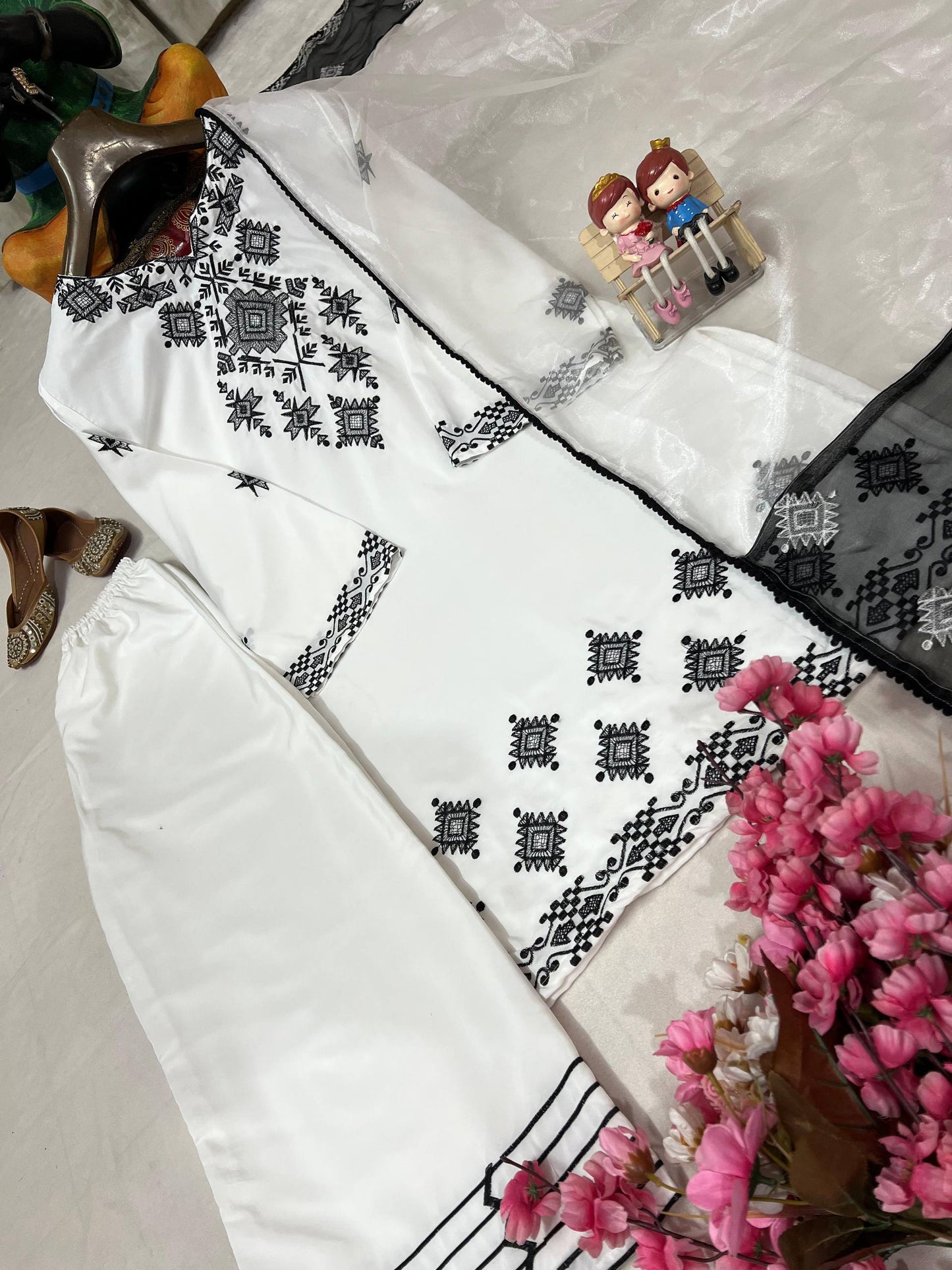 THE BEAUTY OF YOUR WARDROBE WITH THIS NEWLY LAUNCHED KURTI-PLAZZO SET