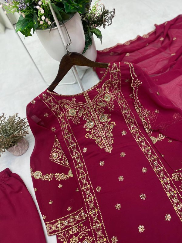 DESIGNER WEAR EXCLUSIVE SUIT IN GEORGETTE FABRIC TOP AND PANT WITH DUPATTA IN SEQUENCE EMBROIDERY single available wholesale