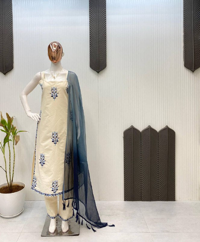 DESIGNER WEAR EXCLUSIVE STRIPPED KURTI AND PANT IN COTTON  WITH DUPATTA single available wholesale