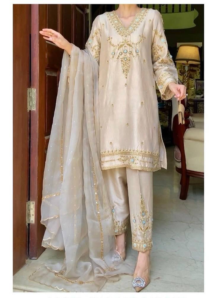 *PARTY WEAR DESIGNER 3 PIS SUIT COLLECTION* single available wholesale