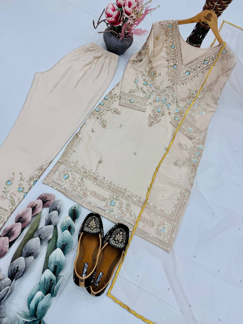 *PARTY WEAR DESIGNER 3 PIS SUIT COLLECTION* single available wholesale