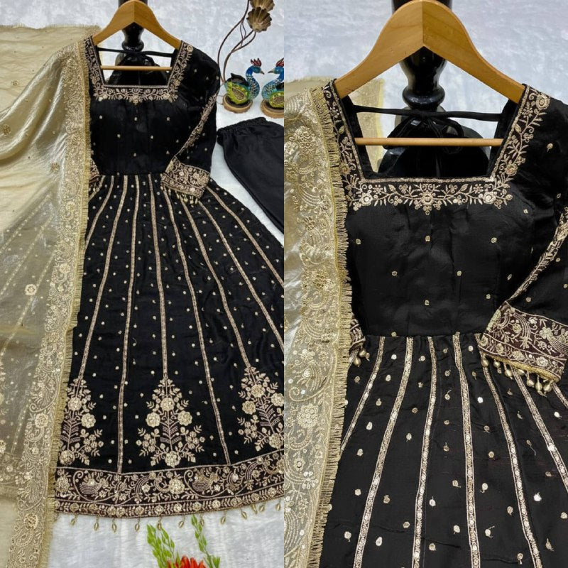 NEW ĐĚSIGNER PARTY WEAR LOOK  GOWN WITH EMBROIDERY  WORK
