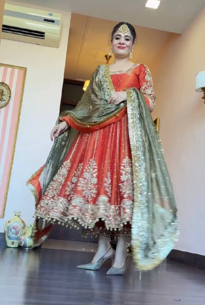 NEW ĐĚSIGNER PARTY WEAR LOOK  GOWN WITH EMBROIDERY  WORK