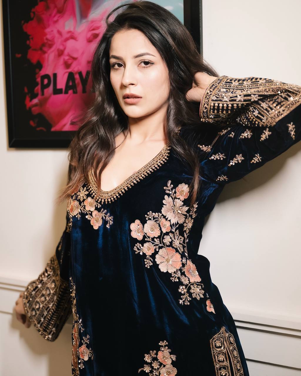 Designer Suit on Havy Viscose Velvet febric with Inner and Thred with Sequnce work and pent on also Havy Viscose Velvet febric and Thred with Sequnce work and Dupatta on soft Net with Thred & Sequnce work with pearl work.